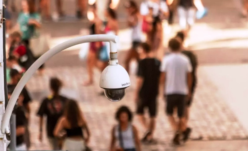 Deputados pedem urgência do governo na instalação de câmeras em escolas de SC