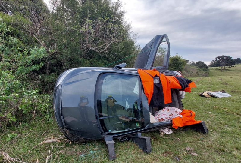 Acidente deixa um morto e 4 feridos na SC-114, em Pedras Brancas