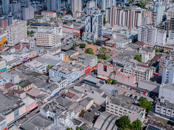 Lages está entre as cidades com maior otimismo econômico para 2026, aponta pesquisa Fecomércio SC