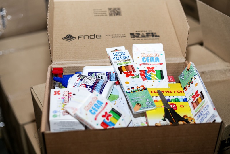 Um total de 15 mil kits de material escolar serão distribuídos em Lages