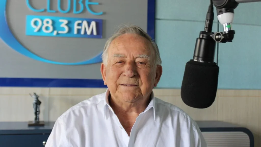 Parabéns Maneca pelos 93 anos de vida dedicada ao Rádio
