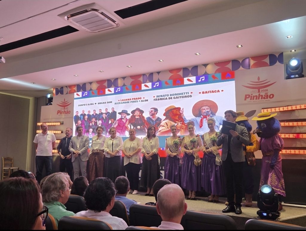 Evento dos 100 dias para a 36ª Festa Nacional do Pinhão antecipou shows de abertura